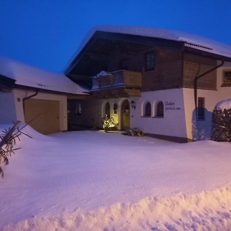 Chalet Gluecklich Sein... Елльмау Екстер'єр фото