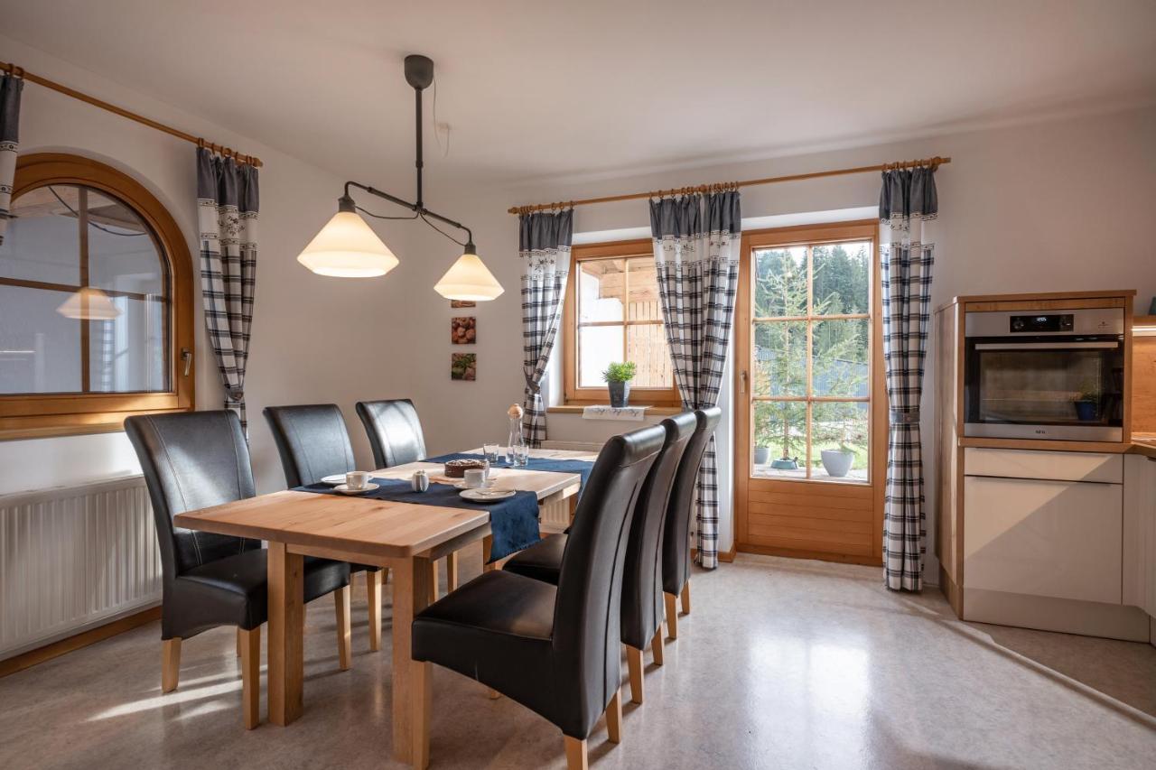 Chalet Gluecklich Sein... Елльмау Екстер'єр фото