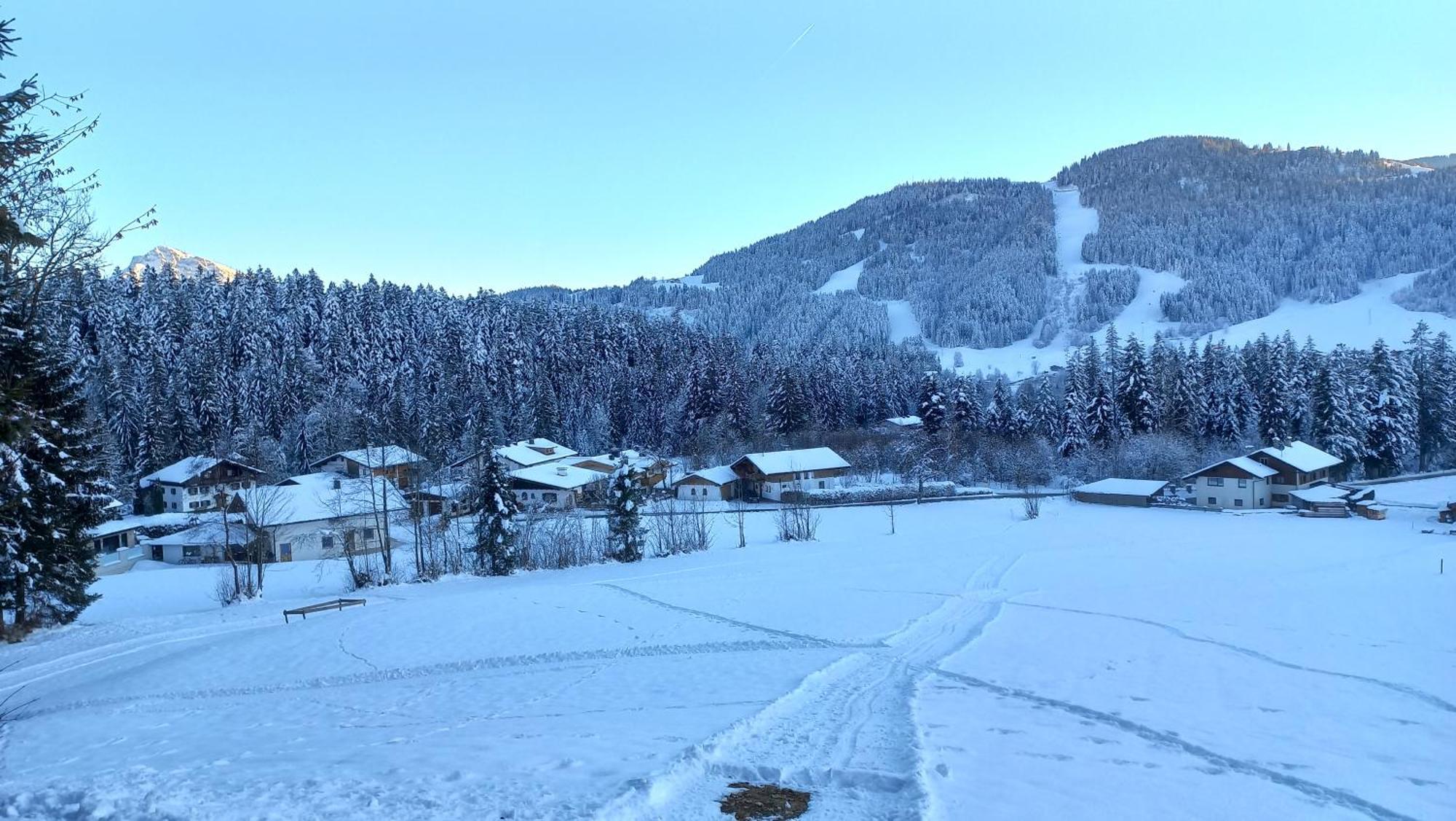 Chalet Gluecklich Sein... Елльмау Екстер'єр фото