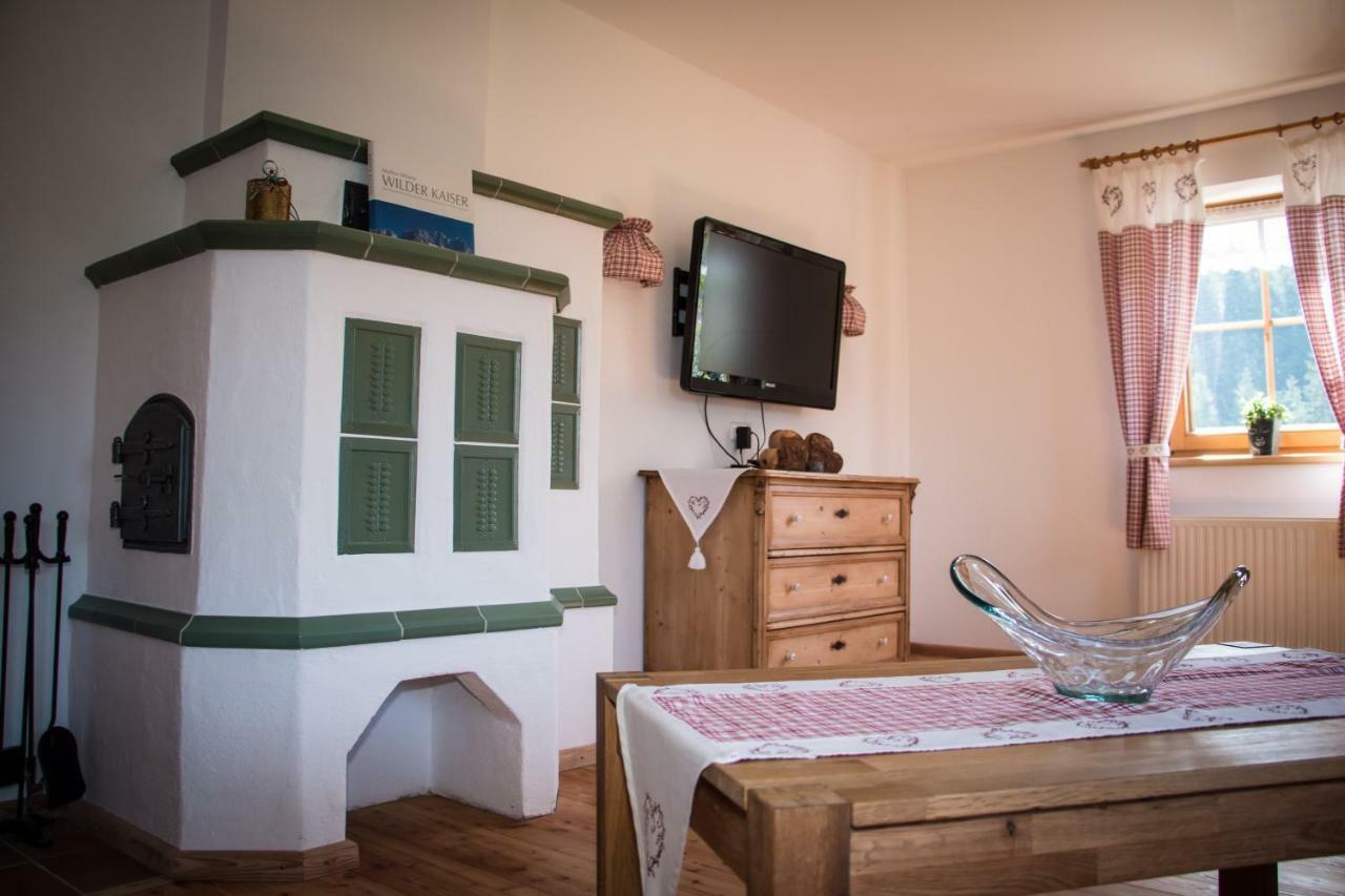Chalet Gluecklich Sein... Елльмау Екстер'єр фото
